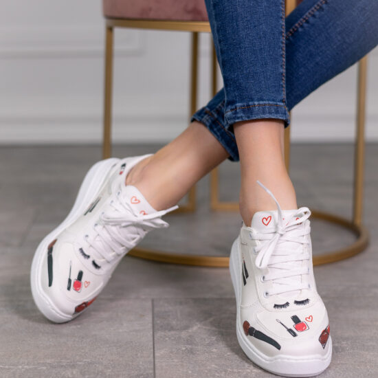 Дамски работни маратонки с олекотена подметка / /