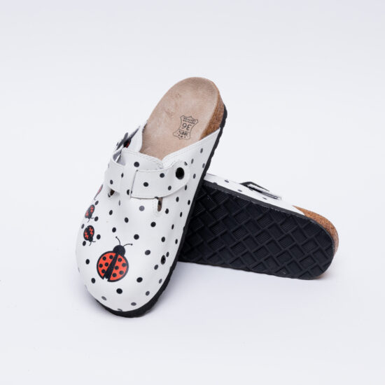 Ортопедични чехли със стелка от естествен велур / / Ортопедични чехли със стелка от естествен велур / /