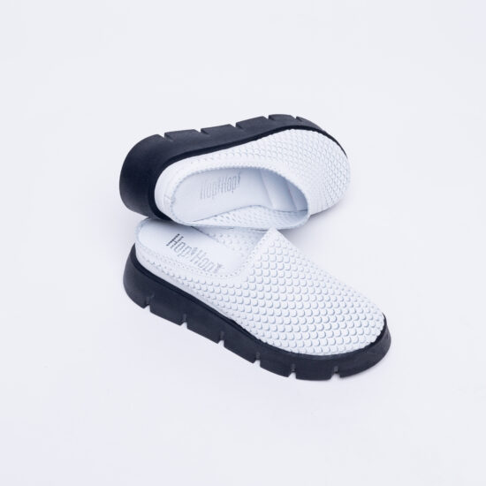 Бяло анатомично дамско сабо от естествена кожа / /