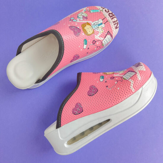 Дамско анатомично медицинско сабо на платформа / / Дамско анатомично медицинско сабо на платформа / /