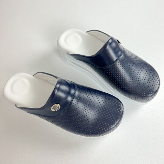 Дамско анатомично медицинско сабо на платформа / / Дамско анатомично медицинско сабо на платформа / /