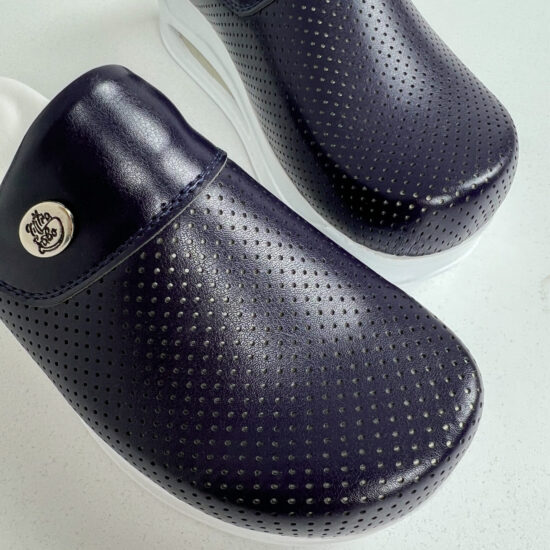 Дамско анатомично медицинско сабо на платформа / / Дамско анатомично медицинско сабо на платформа / /