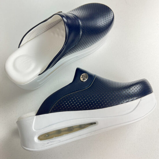 Дамско анатомично медицинско сабо на платформа / / Дамско анатомично медицинско сабо на платформа / /