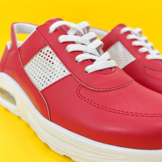 Дамски работни маратонки с олекотена подметка / / Дамски работни маратонки с олекотена подметка / /