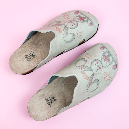 Ортопедични чехли със стелка от естествен велур / / Ортопедични чехли със стелка от естествен велур / /