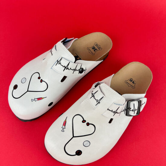 Ортопедични чехли със стелка от естествена кожа / / Ортопедични чехли със стелка от естествена кожа / /