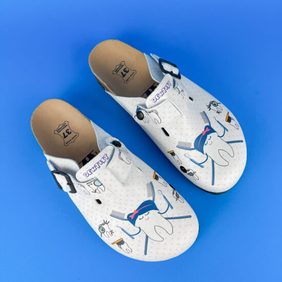 Ортопедични чехли със стелка от естествена кожа / / Ортопедични чехли със стелка от естествена кожа / /