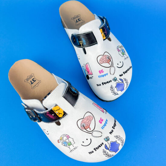 Ортопедични чехли със стелка от естествена кожа / / Ортопедични чехли със стелка от естествена кожа / /