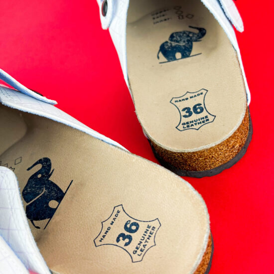 Ортопедични чехли със стелка от естествена кожа / / Ортопедични чехли със стелка от естествена кожа / /