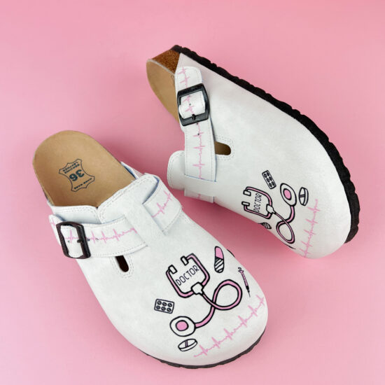 Ортопедични чехли със стелка от естествена кожа / / Ортопедични чехли със стелка от естествена кожа / /