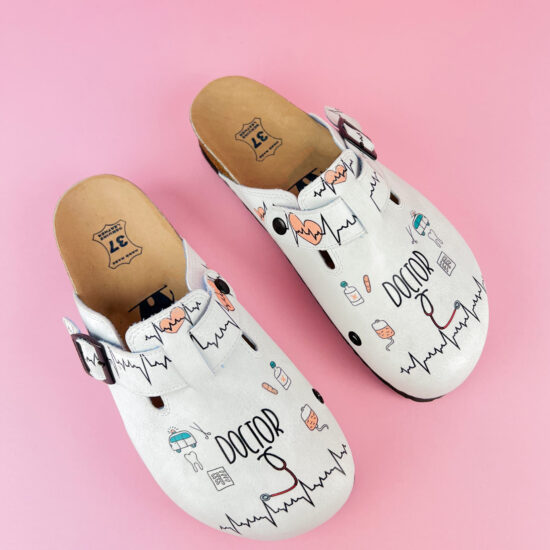 Ортопедични чехли със стелка от естествена кожа / / Ортопедични чехли със стелка от естествена кожа / /