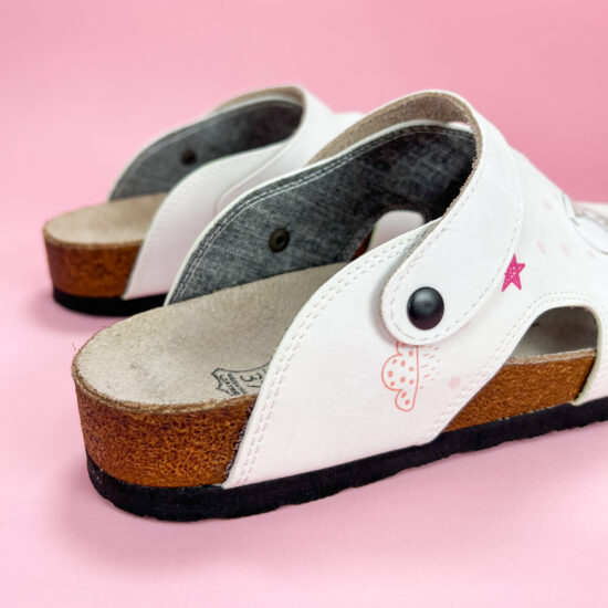 Ортопедични сандали със стелка от естествен велур / / Ортопедични сандали със стелка от естествен велур / /