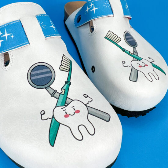 Ортопедични чехли със стелка от естествена кожа / / Ортопедични чехли със стелка от естествена кожа / /