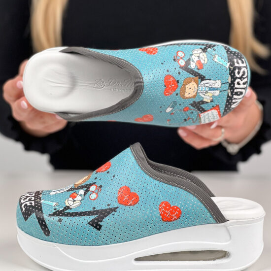 Дамско анатомично медицинско сабо на платформа / /