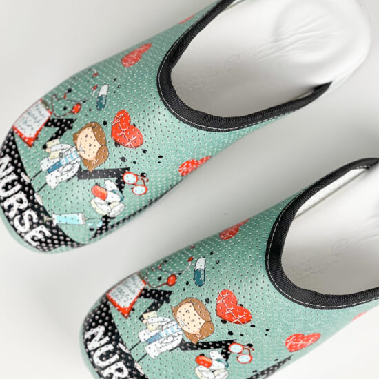 Дамско анатомично медицинско сабо на платформа / / Дамско анатомично медицинско сабо на платформа / /