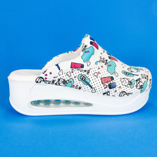 Дамско анатомично медицинско сабо на платформа / / Дамско анатомично медицинско сабо на платформа / /