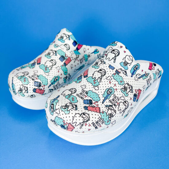 Дамско анатомично медицинско сабо на платформа / / Дамско анатомично медицинско сабо на платформа / /