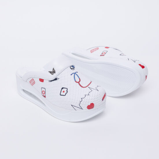 Дамско бяло медицинско сабо от естествена кожа / /