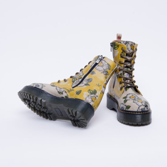Модерни дамски боти тип кубинки с цветен принт / / Модерни дамски боти тип кубинки с цветен принт / /
