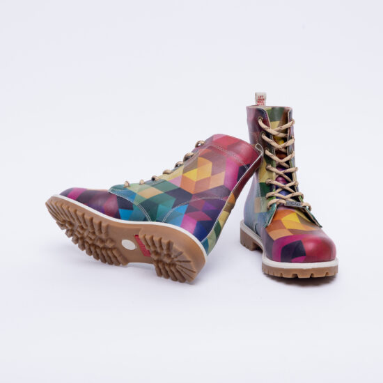 Модерни дамски боти тип кубинки с цветен принт / /