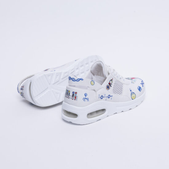 Олекотени работни маратонки с цветен принт / / Олекотени работни маратонки с цветен принт / /