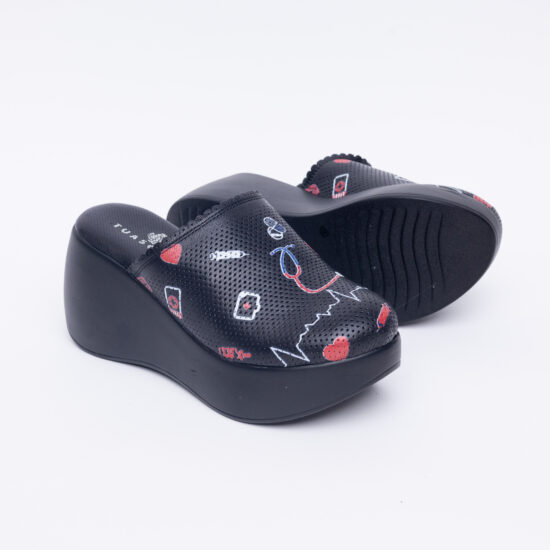 Медицинско сабо на платформа от естествена кожа / / Медицинско сабо на платформа от естествена кожа / /