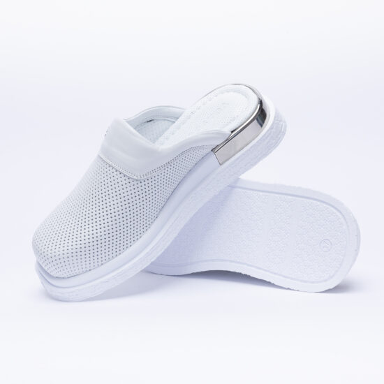 Бели анатомични чехли от естествена кожа / /