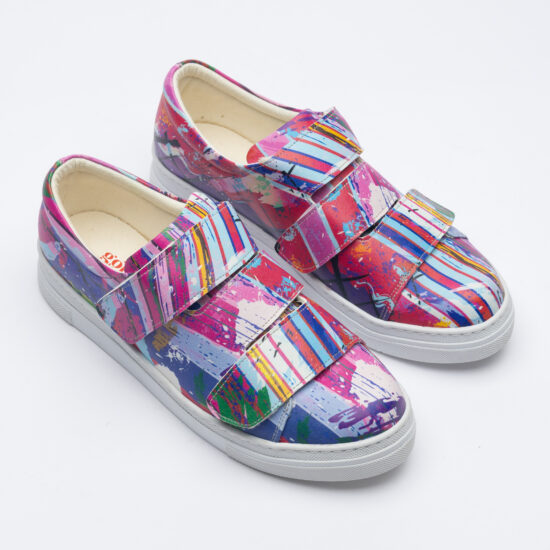 Дамски цветни кецове с оригинален дизайн / / Дамски цветни кецове с оригинален дизайн / /