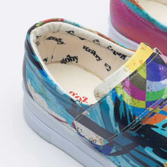 Дамски цветни кецове с оригинален дизайн / / Дамски цветни кецове с оригинален дизайн / /