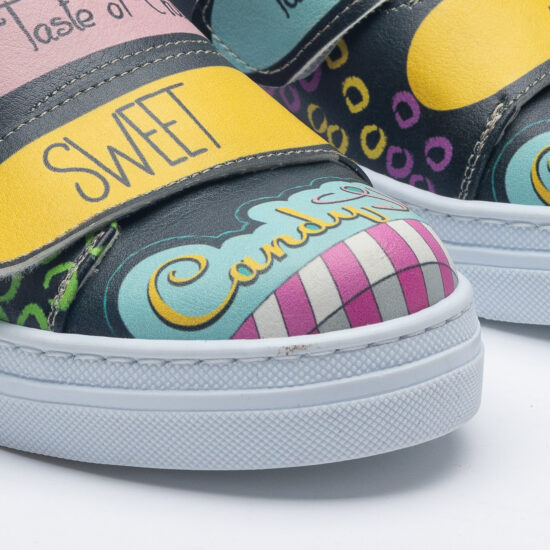 Дамски цветни кецове с оригинален дизайн / /