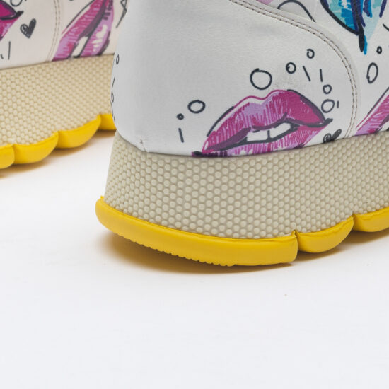 Дамски цветни маратонки с оригинален дизайн / / Дамски цветни маратонки с оригинален дизайн / /