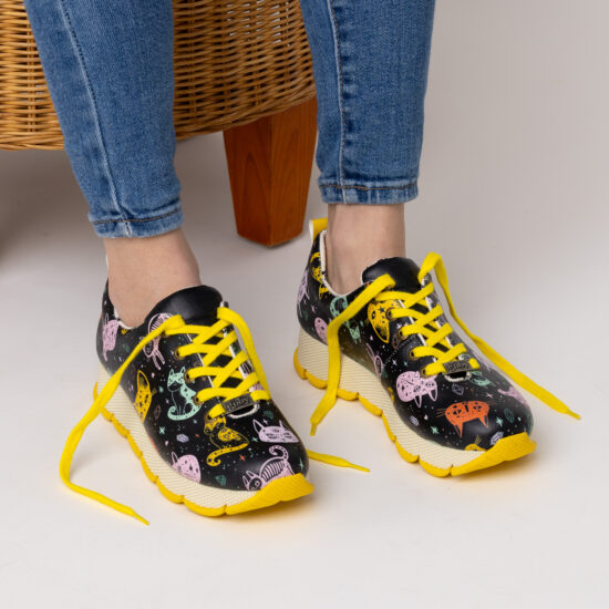 Дамски цветни маратонки с оригинален дизайн / / Дамски цветни маратонки с оригинален дизайн / /