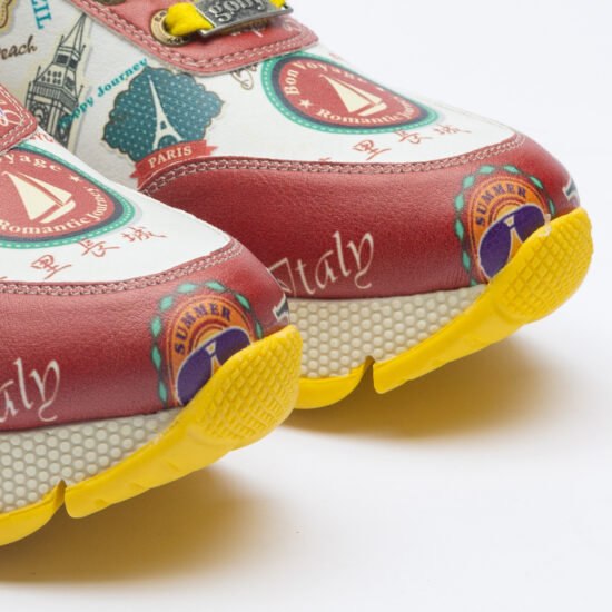 Дамски цветни маратонки с оригинален дизайн / /