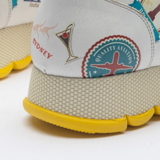 Дамски цветни маратонки с оригинален дизайн / /