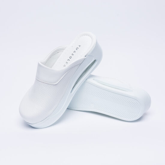 Бяло медицинско анатомично сабо на платформа / / Бяло медицинско анатомично сабо на платформа / /