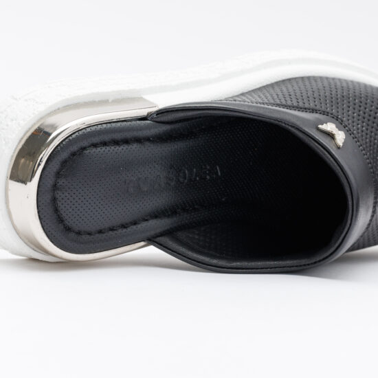 Черни анатомични чехли от естествена кожа / / Черни анатомични чехли от естествена кожа / /