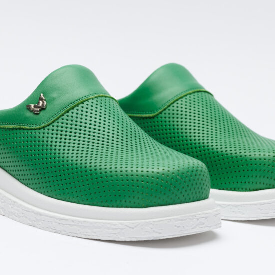 Зелени анатомични чехли от естествена кожа / /