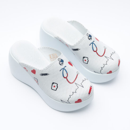 Медицинско сабо на платформа от естествена кожа / /