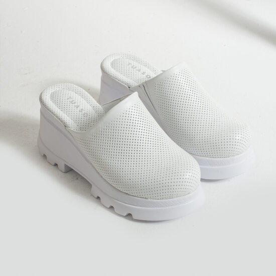 Анатомично кожено бяло сабо на платформа / / Анатомично кожено бяло сабо на платформа / /