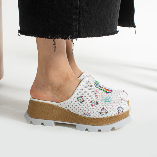 Бяло анатомично работно сабо от естествена кожа / / Бяло анатомично работно сабо от естествена кожа / /