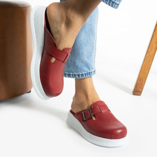 Червено анатомично работно сабо от естествена кожа / / Червено анатомично работно сабо от естествена кожа / /