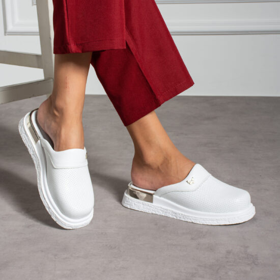 Бели анатомични чехли от естествена кожа / /