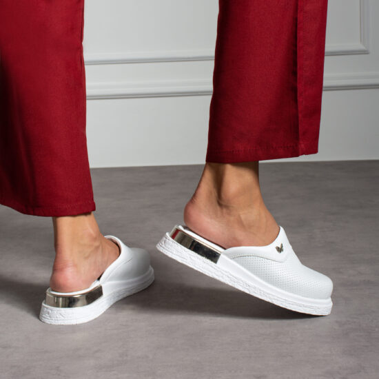 Бели анатомични чехли от естествена кожа / /