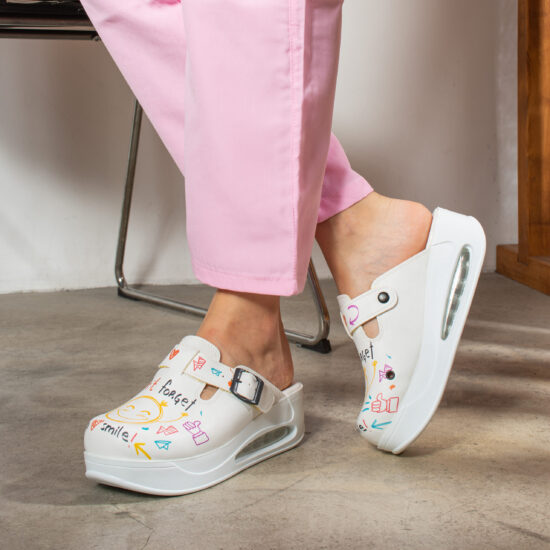 Дамско анатомично работно сабо на платформа / / Дамско анатомично работно сабо на платформа / /