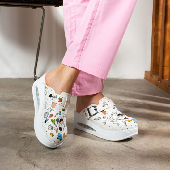 Дамско анатомично работно сабо на платформа / /