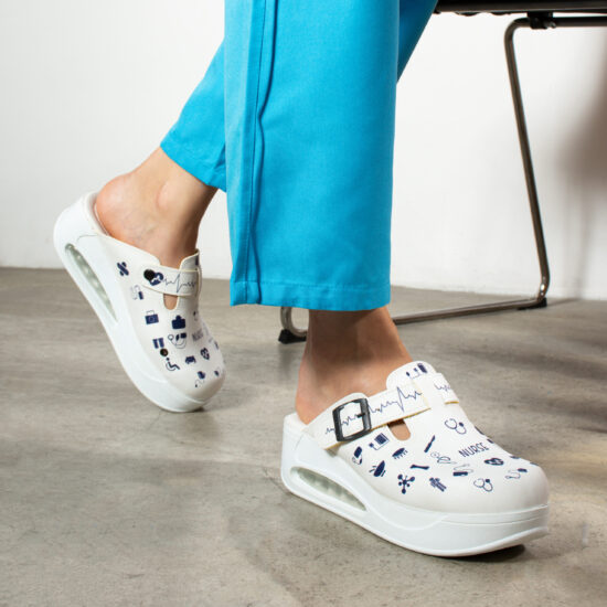 Дамско анатомично медицинско сабо на платформа / / Дамско анатомично медицинско сабо на платформа / /