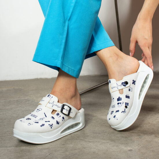 Дамско анатомично медицинско сабо на платформа / / Дамско анатомично медицинско сабо на платформа / /