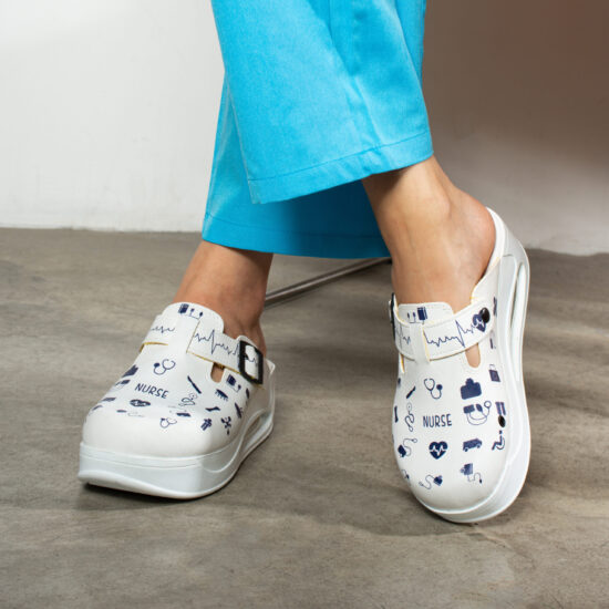 Дамско анатомично медицинско сабо на платформа / / Дамско анатомично медицинско сабо на платформа / /