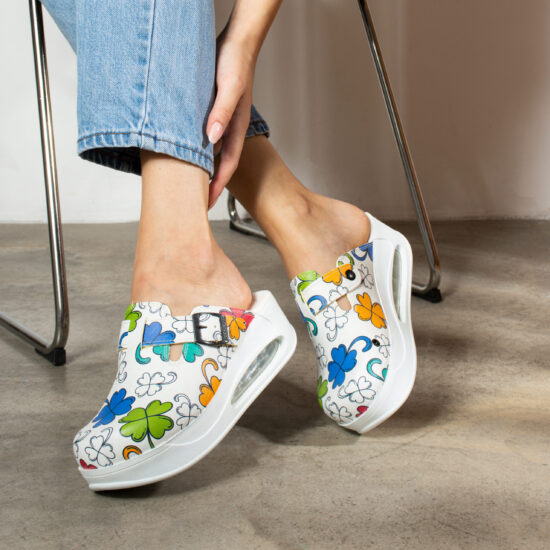 Дамско анатомично работно сабо на платформа / / Дамско анатомично работно сабо на платформа / /