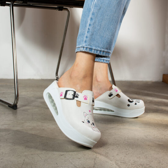 Дамско анатомично работно сабо на платформа / /